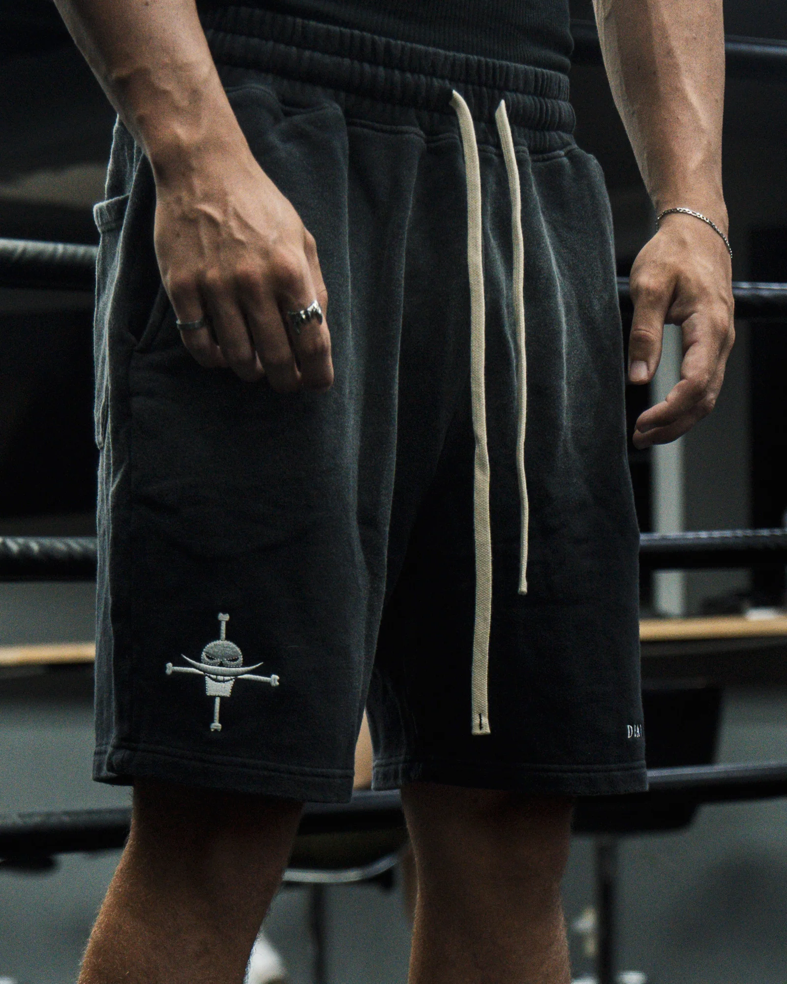 WHITE BEARD COTTON SHORTS - Image 3